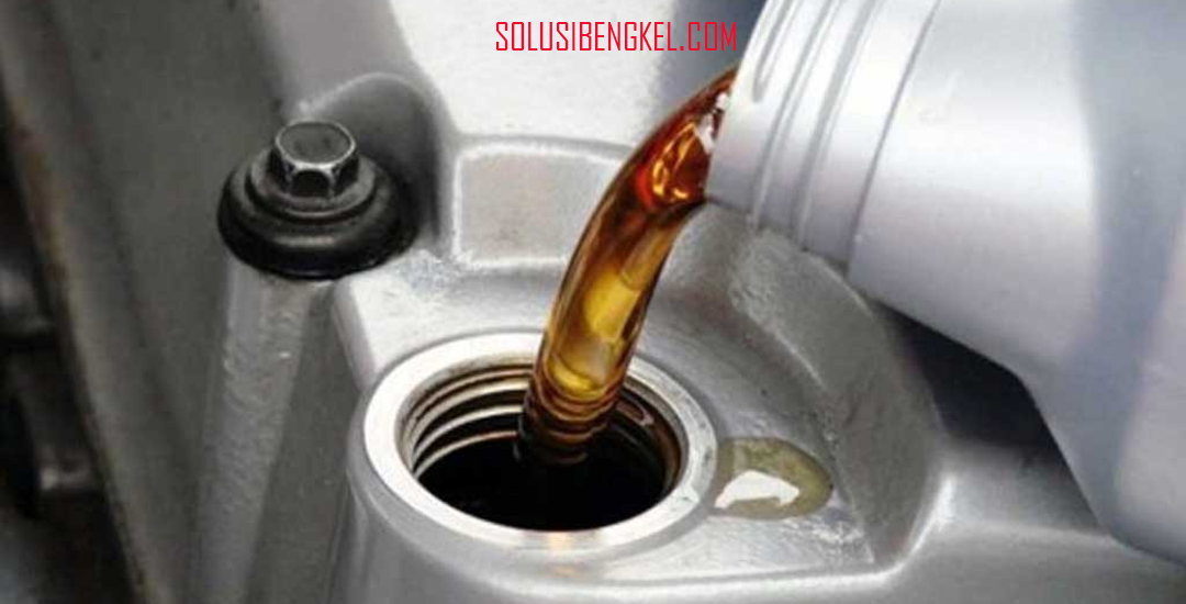 Bolehkah Top Up Oli Motor dengan Merek Berbeda?