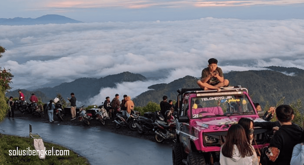 Tips Bawa Mobil ke Pegunungan, Cek Dulu Hal Ini dan Barang Bawaannya!